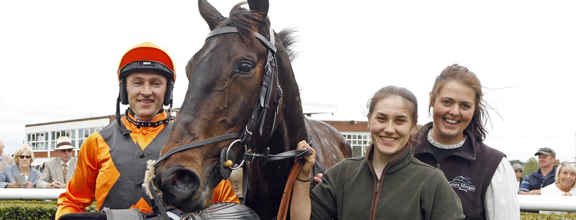 SEEMINGLY SO (Adam Wedge) with Laura Morgan after The Read The Richard Hannon Unibet Blog Handicap Chase Market Rasen 6 May 2022 - Pic Steven Cargill/ Racingfotos.com